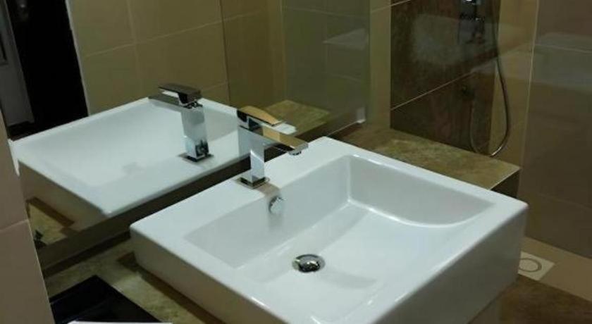 Eminent Hotel Κότα Κιναμπαλού Εξωτερικό φωτογραφία
