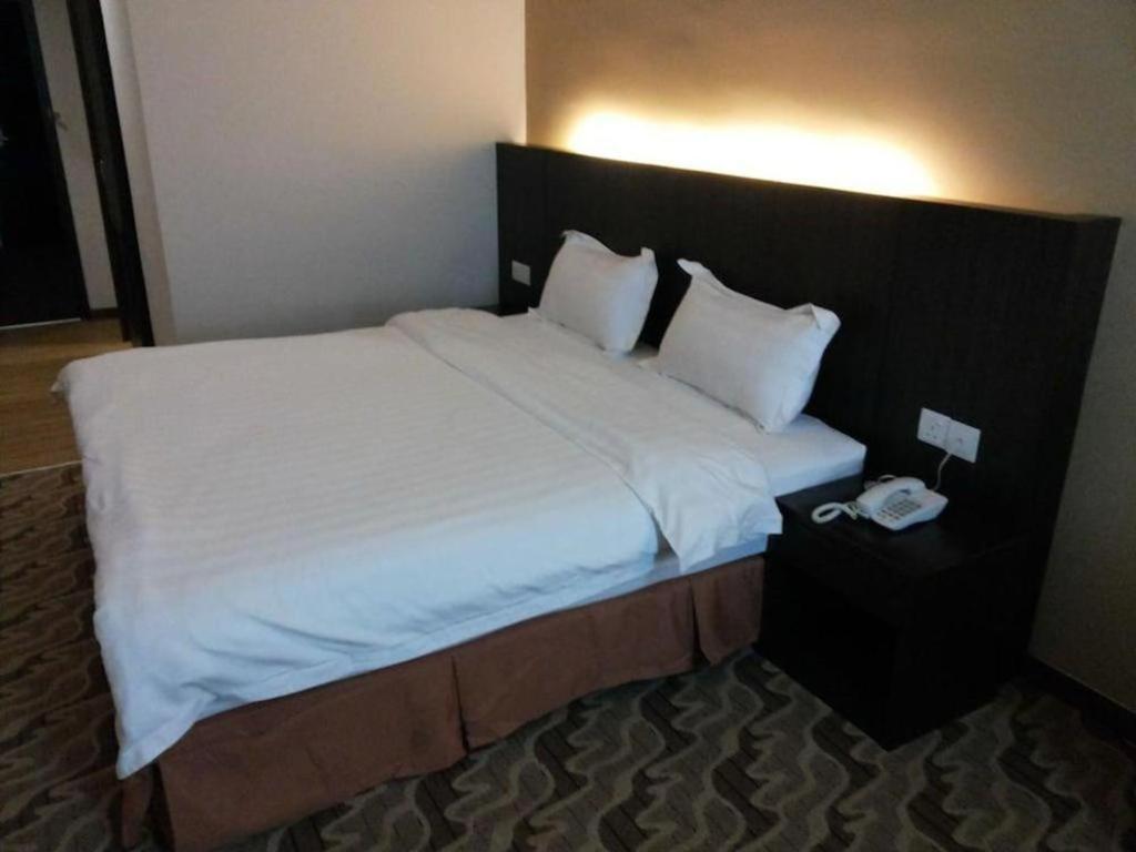 Eminent Hotel Κότα Κιναμπαλού Εξωτερικό φωτογραφία