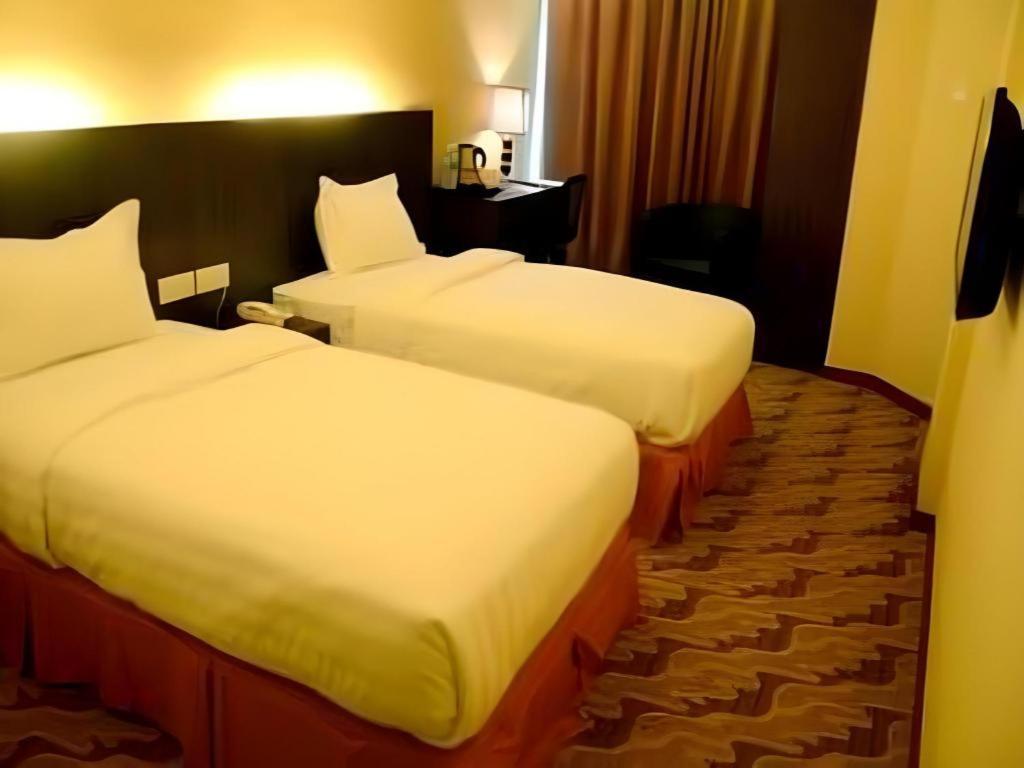 Eminent Hotel Κότα Κιναμπαλού Εξωτερικό φωτογραφία