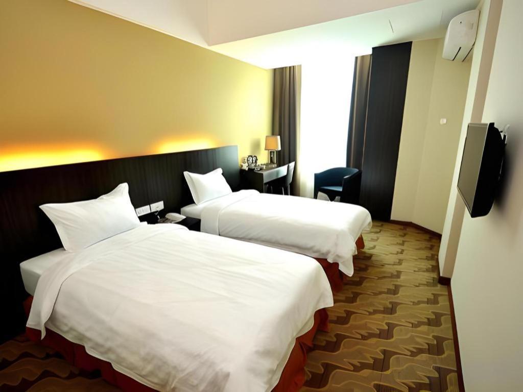Eminent Hotel Κότα Κιναμπαλού Εξωτερικό φωτογραφία