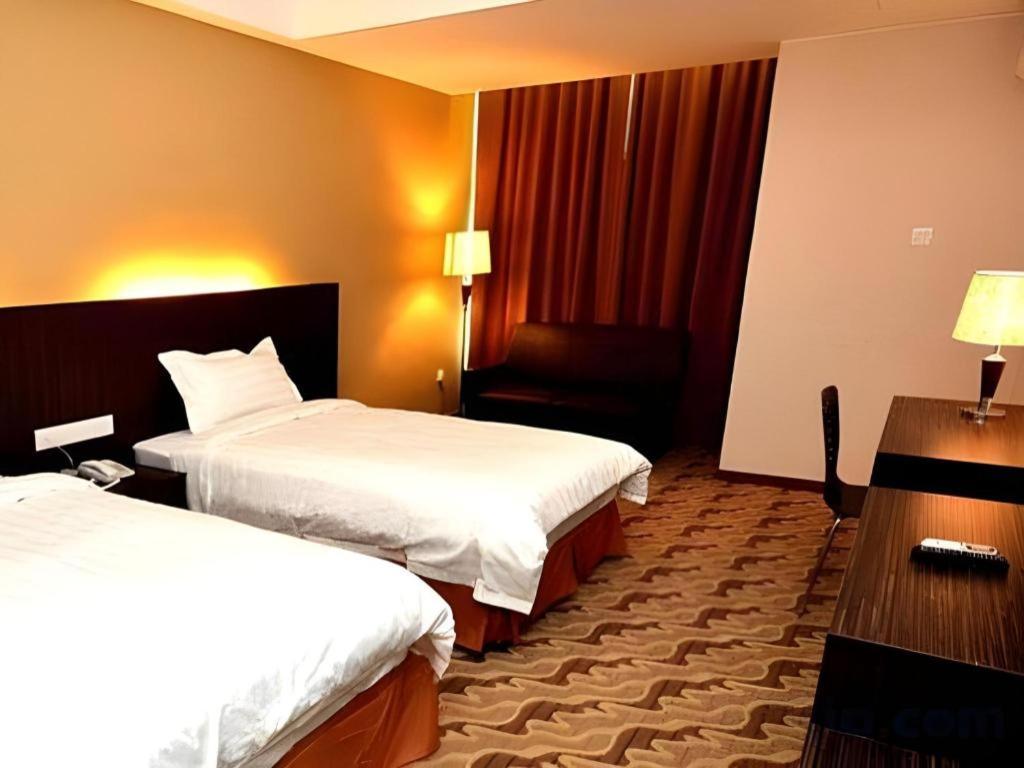 Eminent Hotel Κότα Κιναμπαλού Εξωτερικό φωτογραφία