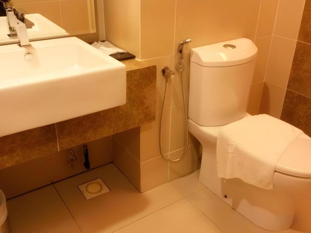 Eminent Hotel Κότα Κιναμπαλού Εξωτερικό φωτογραφία