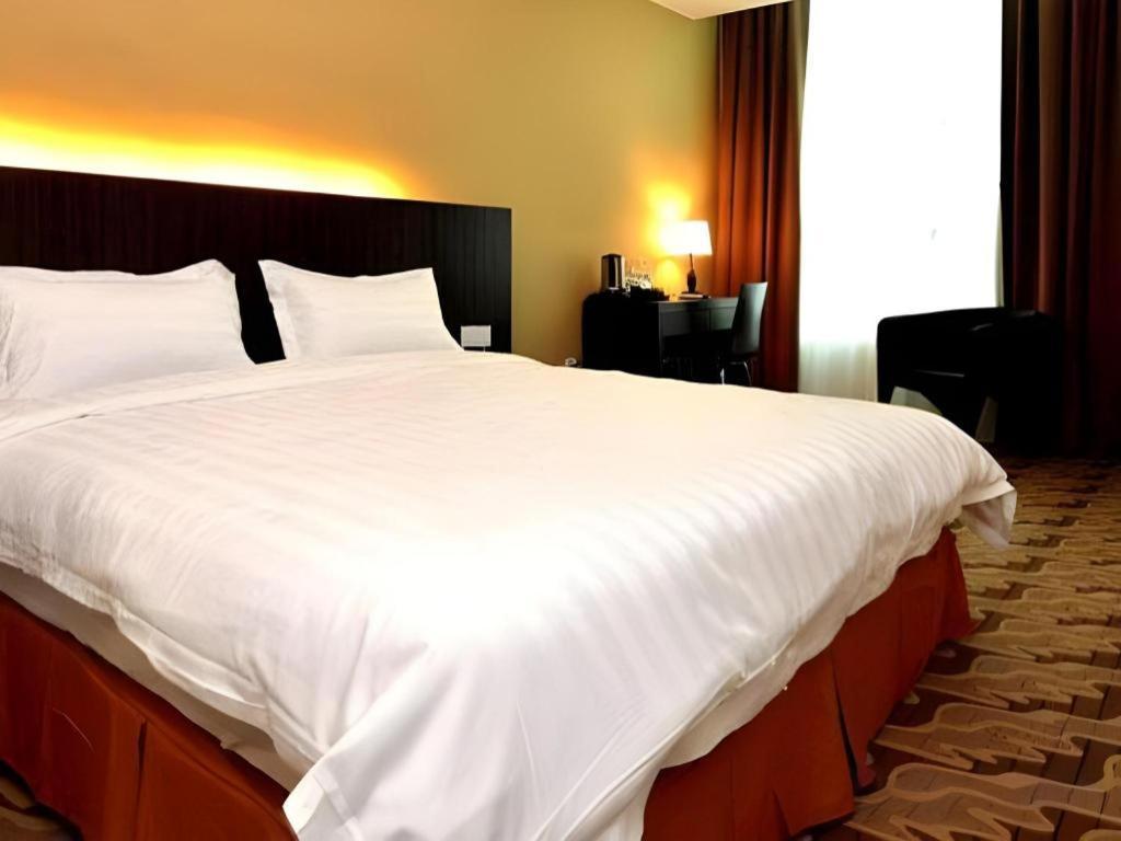 Eminent Hotel Κότα Κιναμπαλού Εξωτερικό φωτογραφία