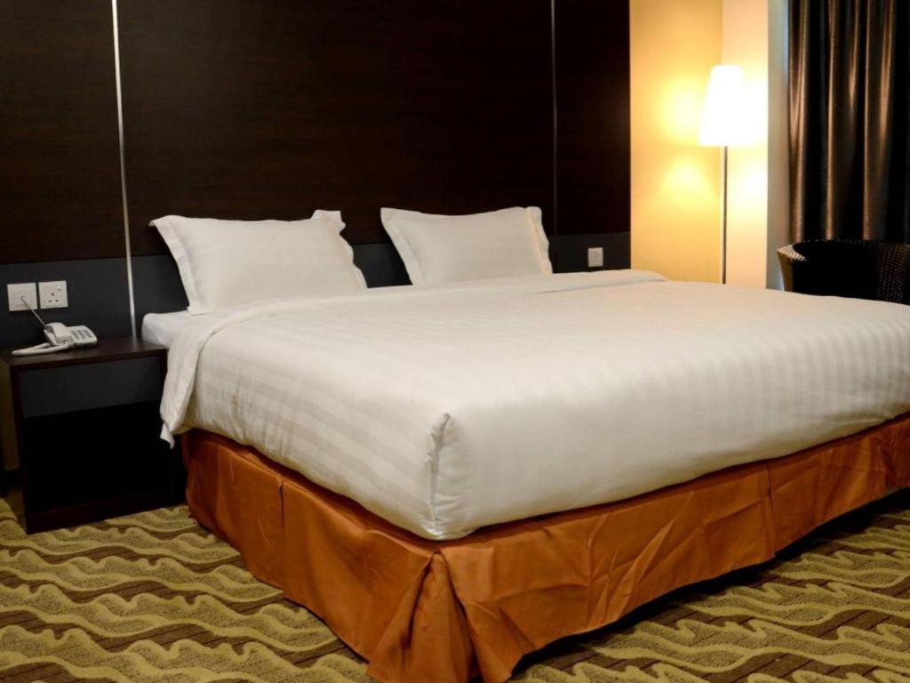 Eminent Hotel Κότα Κιναμπαλού Εξωτερικό φωτογραφία